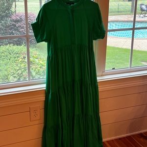 Beautiful Kelly green maxi dress. Fore, size small